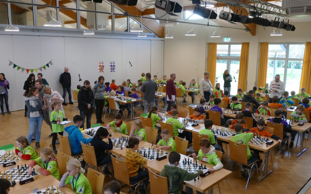 Erfolgreiches Schulschachturnier im Bürgersaal – Brüder-Grimm-Schule beeindruckt mit starkem Auftritt