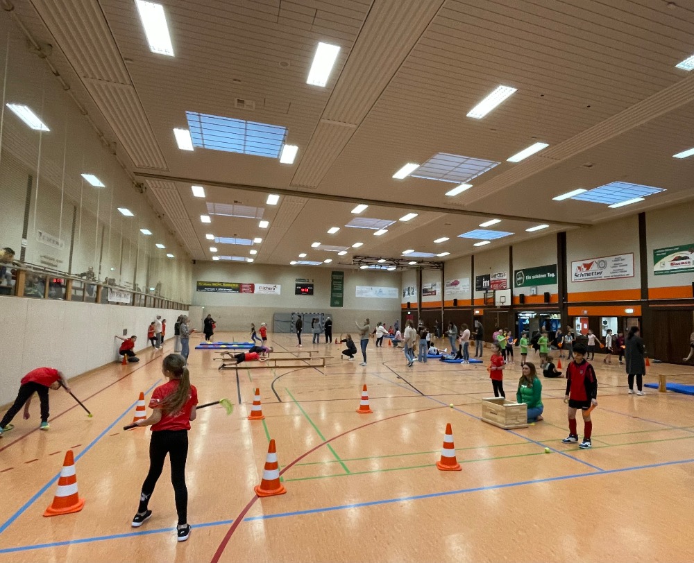 Wintersportfest an der Brüder-Grimm-Schule – Bewegung, Teamgeist und jede Menge Spaß